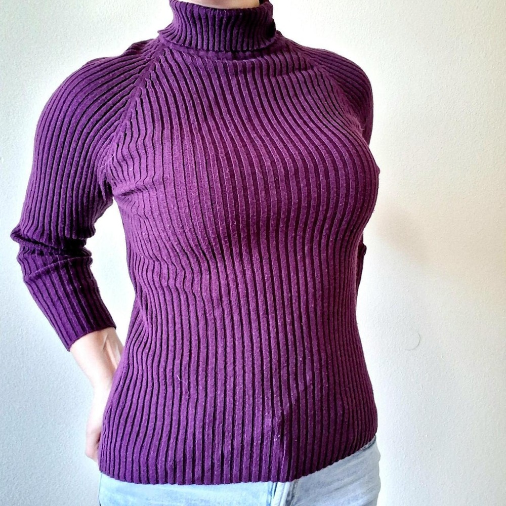 Vintage 70s Mod Purple Ribbed Turtleneck Sweater S M